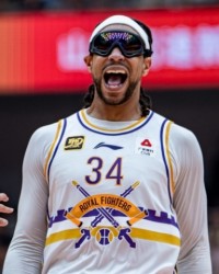 直播吧：广东和辽宁都报价了前北控大外萨林杰