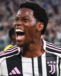 乔纳森-戴维：我能够和DV9搭档锋线，赛季个人目标是打入25球