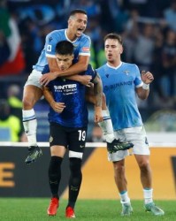 开云体育官网-梁熙明：倒地恶习反向成就拉齐奥 国米尴尬叠尴尬