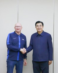 官方：克瑞斯-范普维尔德再次出任中国足球协会技术总监